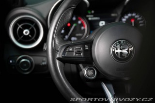 Alfa Romeo Giulia 2.0 GME Veloce AWD AT 2022