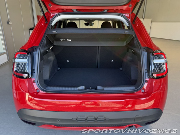 Fiat 600 1.2 Turbo Hybrid 100k MHE 2025