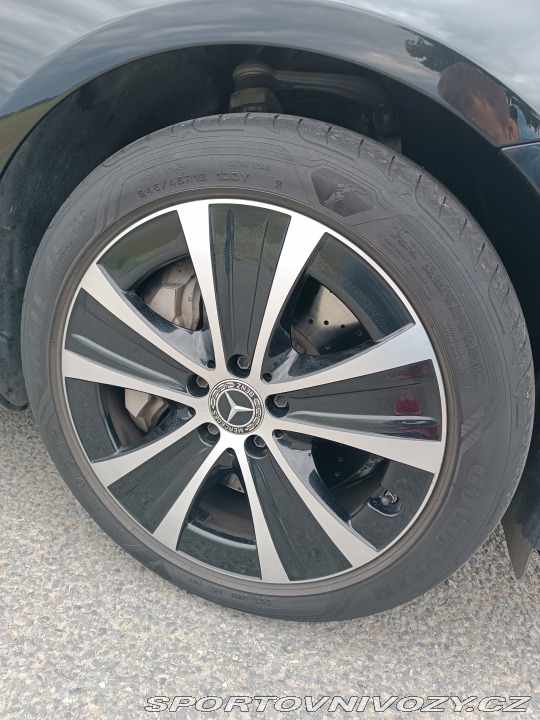 Mercedes-Benz E  2019