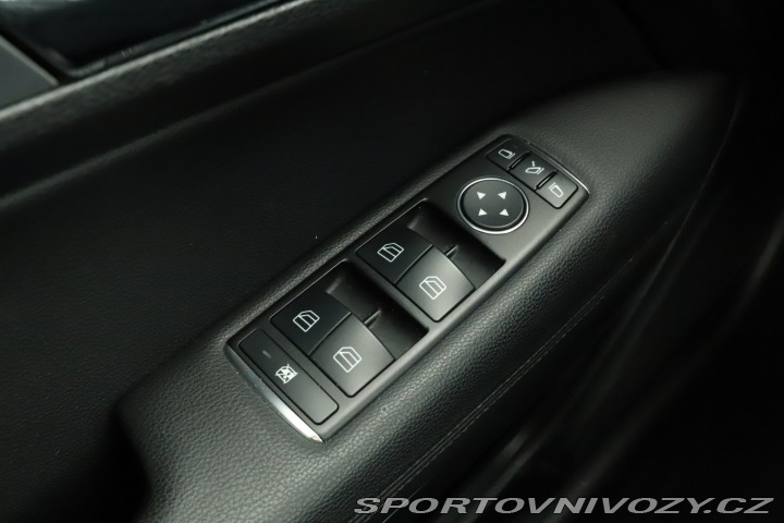 Mercedes-Benz E Elegance E 350 CDI 2012
