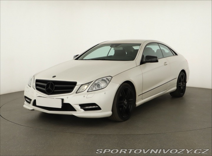 Mercedes-Benz E Elegance E 350 CDI 2012