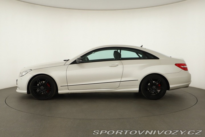 Mercedes-Benz E Elegance E 350 CDI 2012