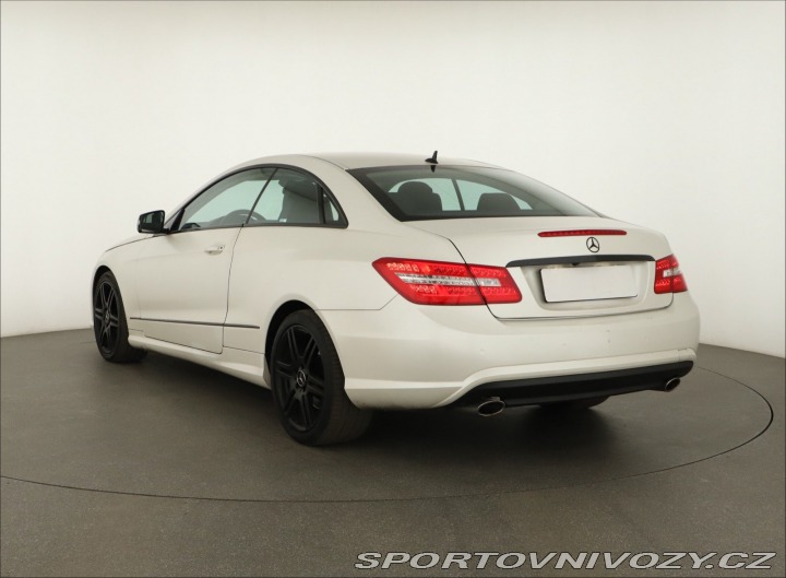 Mercedes-Benz E Elegance E 350 CDI 2012