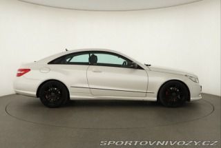 Mercedes-Benz E Elegance E 350 CDI 2012