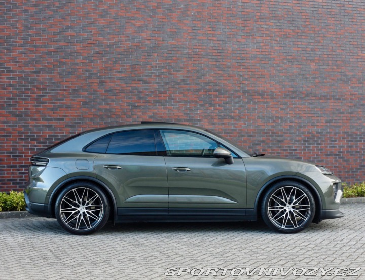 Porsche Macan Electric 4 *Pasažier.Dis 2024