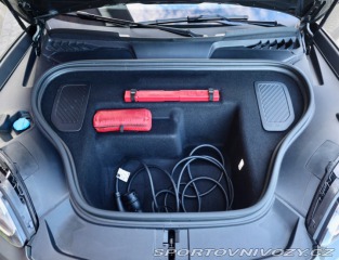 Porsche Macan Electric 4 *Pasažier.Dis 2024