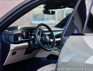 Porsche Macan Electric 4 *Pasažier.Dis 2024