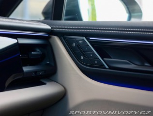 Porsche Macan Electric 4 *Pasažier.Dis 2024