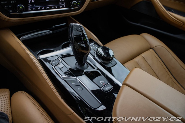 BMW 5 540i xDrive A/T 2017