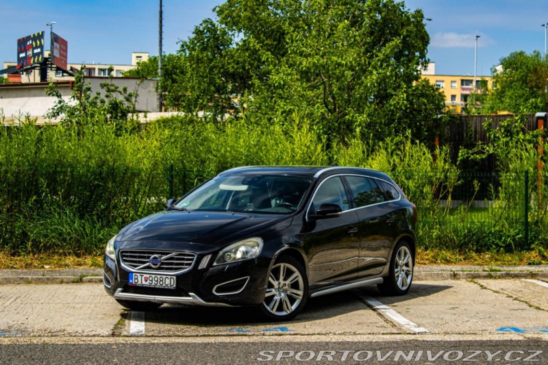 Volvo V60 D5 Momentum