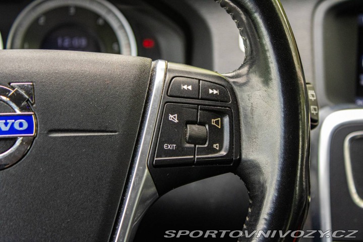 Volvo V60 D5 Momentum 2011