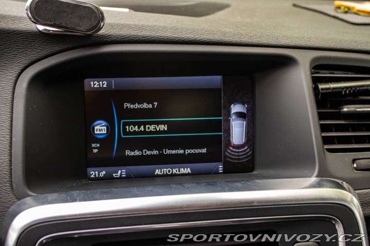 Volvo V60 D5 Momentum 2011