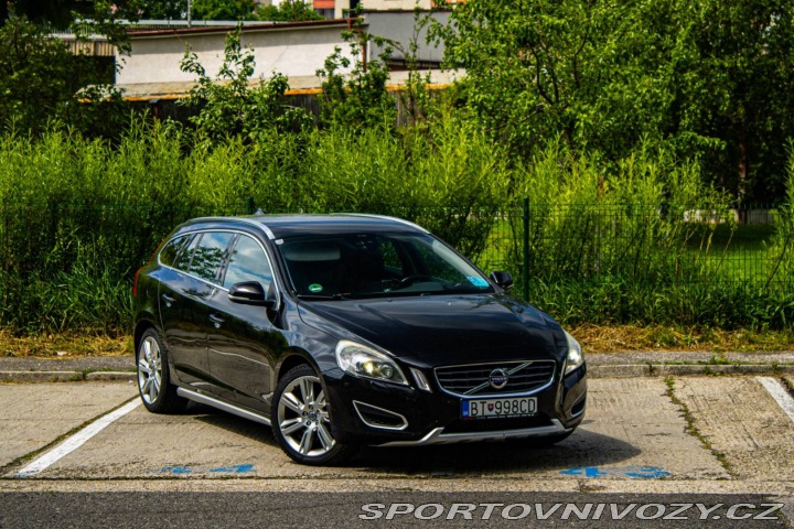 Volvo V60 D5 Momentum 2011