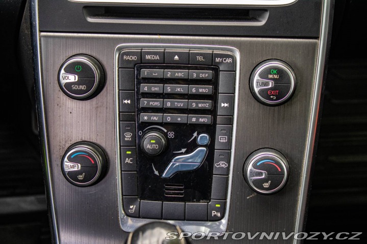 Volvo V60 D5 Momentum 2011