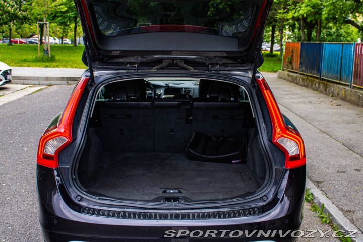 Volvo V60 D5 Momentum 2011