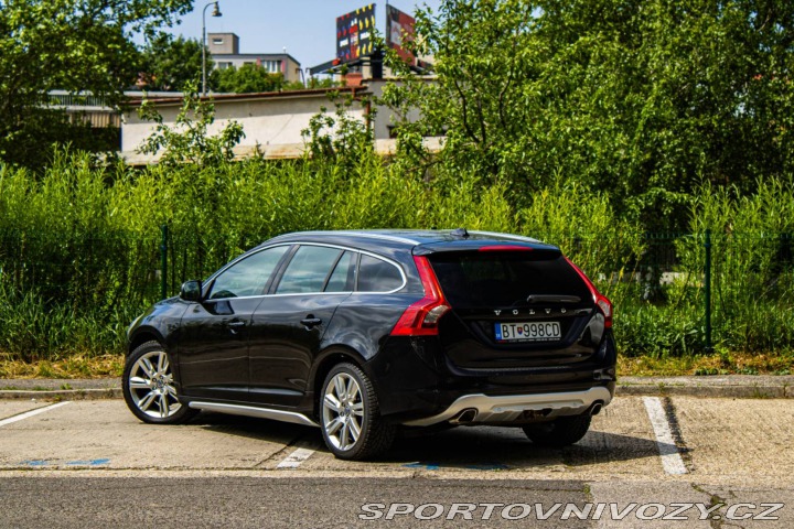 Volvo V60 D5 Momentum 2011