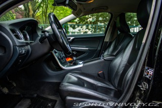 Volvo V60 D5 Momentum 2011