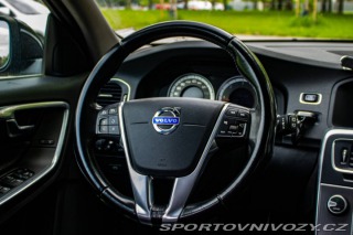 Volvo V60 D5 Momentum 2011