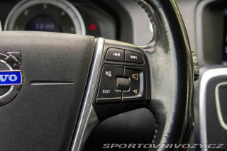 Volvo V60 D5 Momentum 2011
