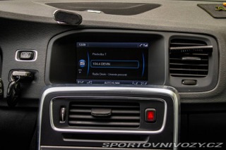 Volvo V60 D5 Momentum 2011