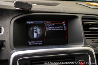 Volvo V60 D5 Momentum 2011