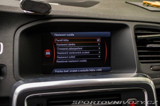Volvo V60 D5 Momentum 2011