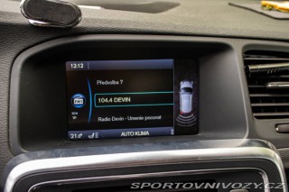 Volvo V60 D5 Momentum 2011
