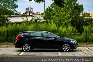 Volvo V60 D5 Momentum 2011
