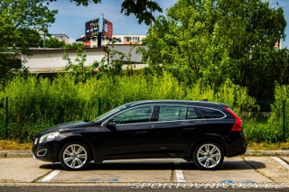 Volvo V60 D5 Momentum 2011