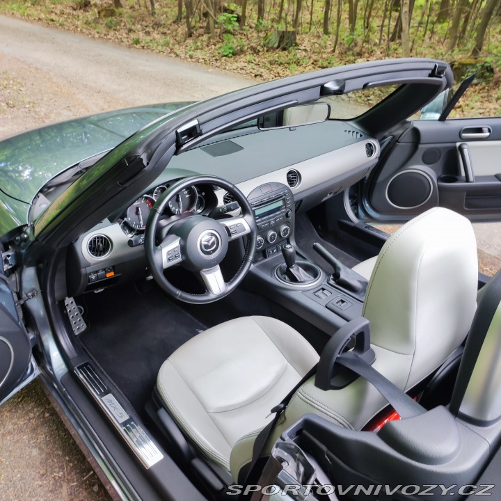 Mazda MX-5 KAMINARI 2011
