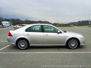 Ford Mondeo ST ST220 2004