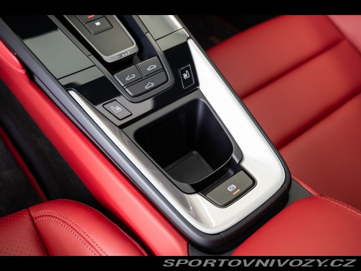 Porsche 911 (992) Carrera 4 GTS 2023