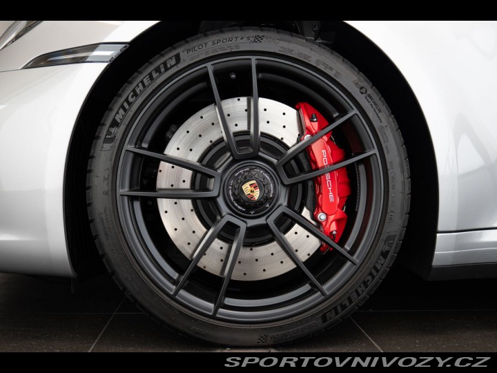Porsche 911 (992) Carrera 4 GTS 2023