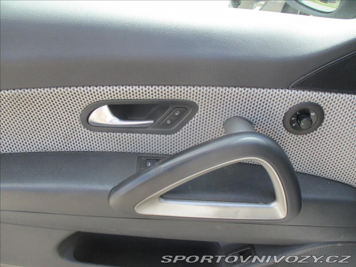 Volkswagen Scirocco 1,4 TSi 118kw motor po GO 2009
