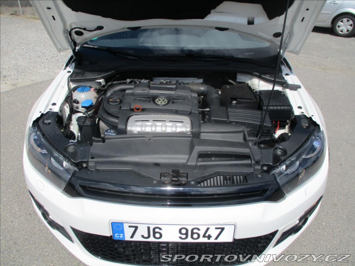 Volkswagen Scirocco 1,4 TSi 118kw motor po GO 2009