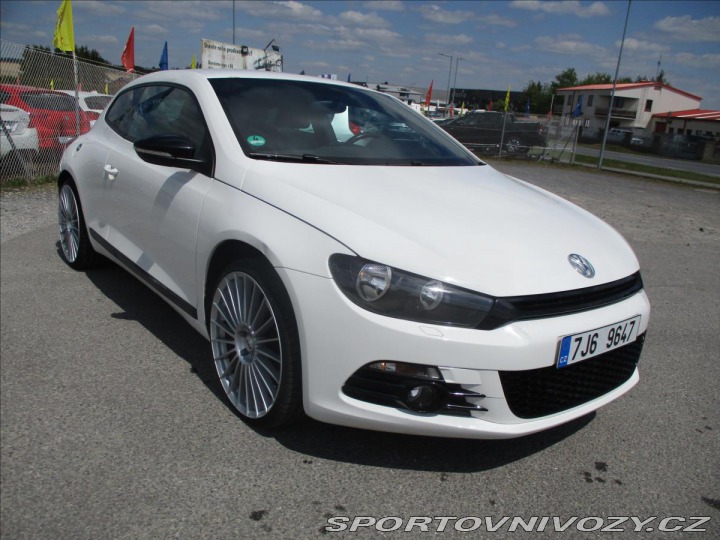 Volkswagen Scirocco 1,4 TSi 118kw motor po GO 2009