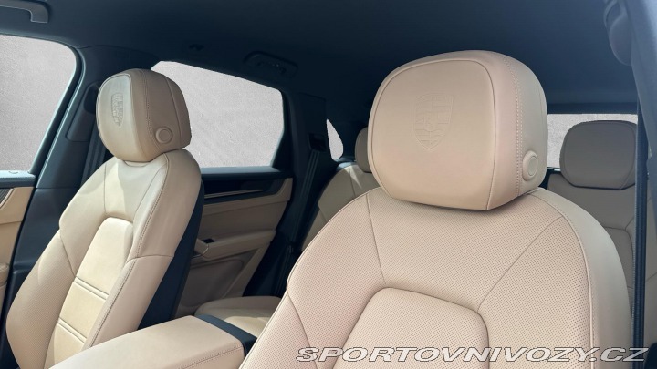 Porsche Cayenne E-Hybrid 2025