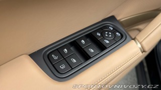 Porsche Cayenne E-Hybrid 2025