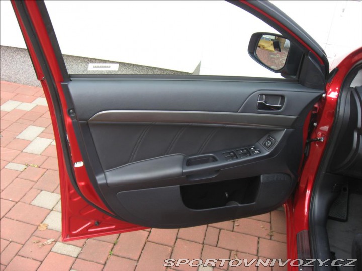 Mitsubishi Ostatní modely Lancer 1,6 117PS Invite Sport M 2014
