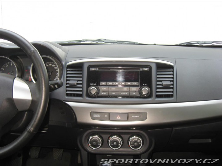 Mitsubishi Ostatní modely Lancer 1,6 117PS Invite Sport M 2014