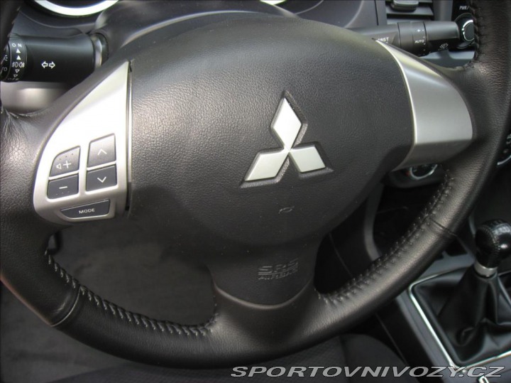 Mitsubishi Ostatní modely Lancer 1,6 117PS Invite Sport M 2014
