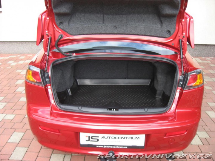 Mitsubishi Ostatní modely Lancer 1,6 117PS Invite Sport M 2014