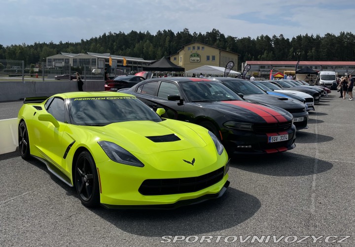 Chevrolet Corvette C7 6.2L V8 MOŽNÝ PRONÁJEM 2014