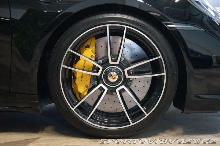 Porsche 911 992 Turbo S Carbon Záruka 2020