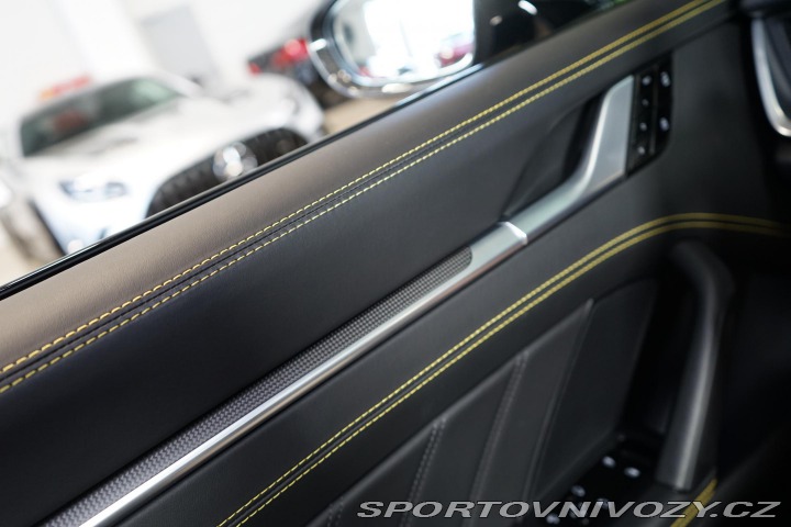 Porsche 911 992 Turbo S Carbon Záruka 2020