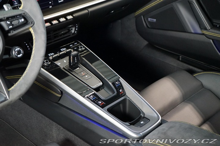 Porsche 911 992 Turbo S Carbon Záruka 2020