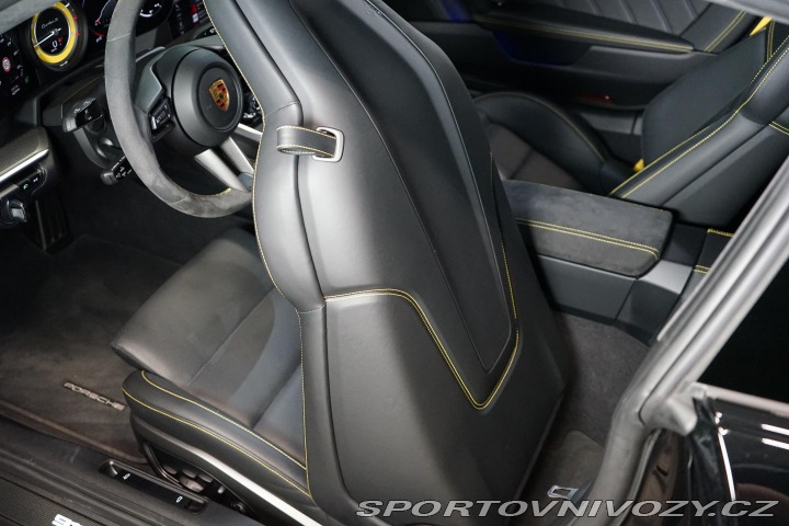 Porsche 911 992 Turbo S Carbon Záruka 2020