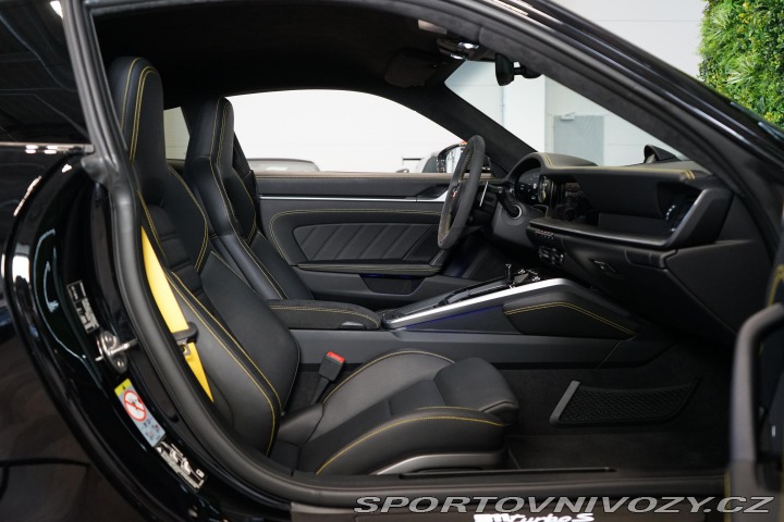 Porsche 911 992 Turbo S Carbon Záruka 2020