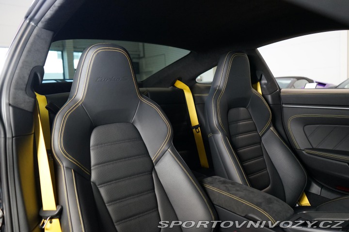 Porsche 911 992 Turbo S Carbon Záruka 2020