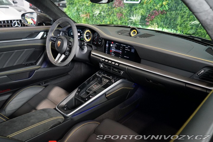 Porsche 911 992 Turbo S Carbon Záruka 2020